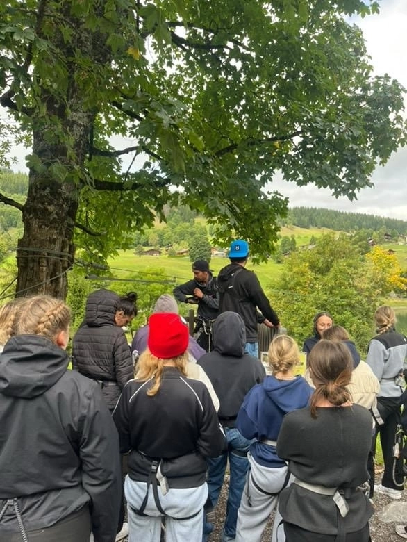 whatsapp-image-2025-09-23-at-09-41-25-1