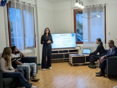 pxl-20241016-164812463